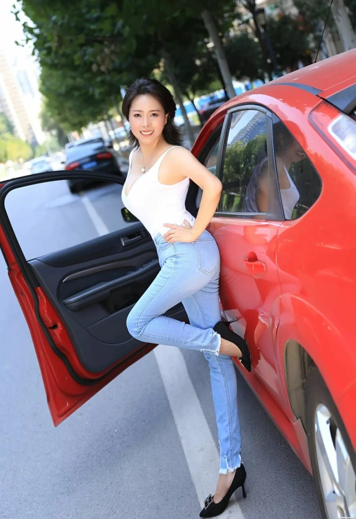 Yanhua Profile image 1