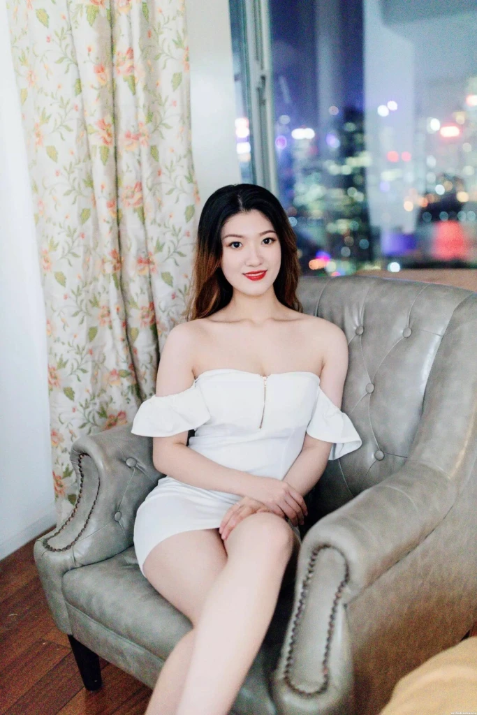 Yunxuan Profile image 4