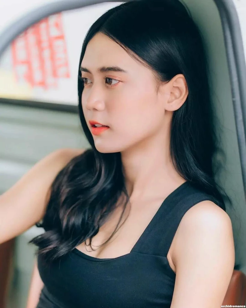 Wanyi He Profile image 2