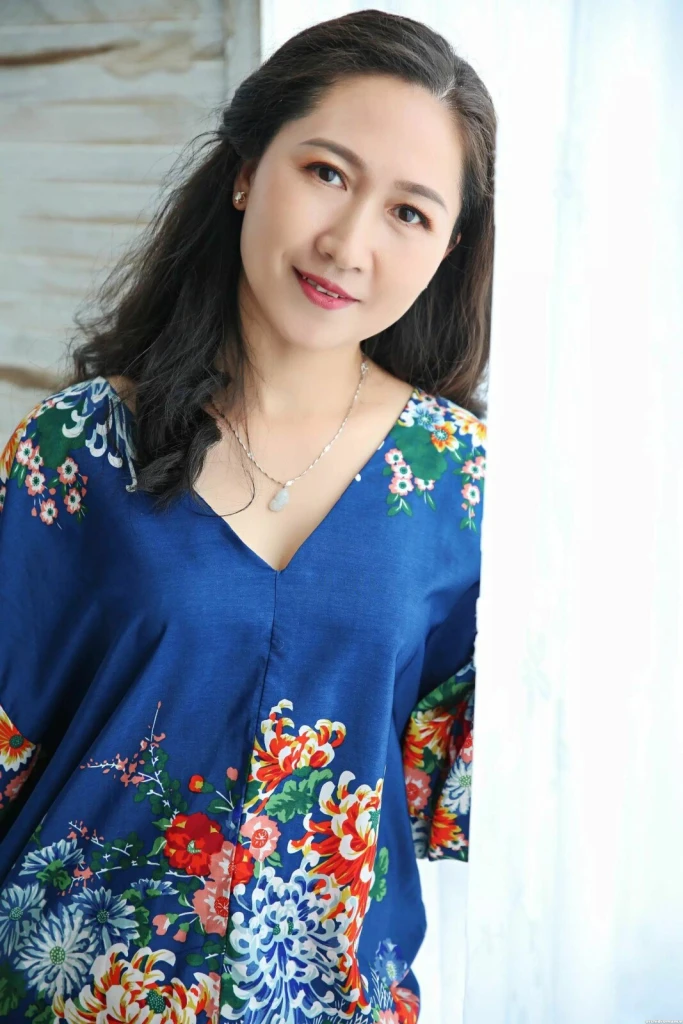 Binyue Profile image 6