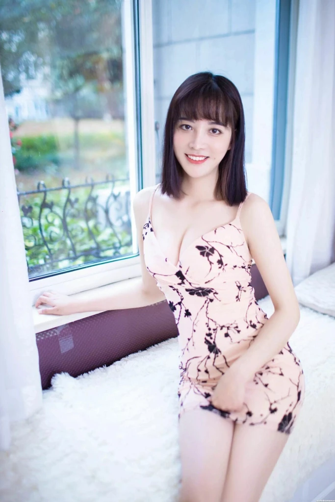 Lindsey Profile image 6