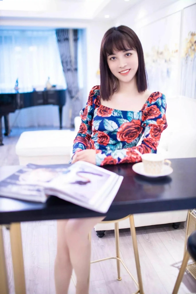 Lindsey Profile image 1