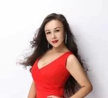 Clara Profile image 3