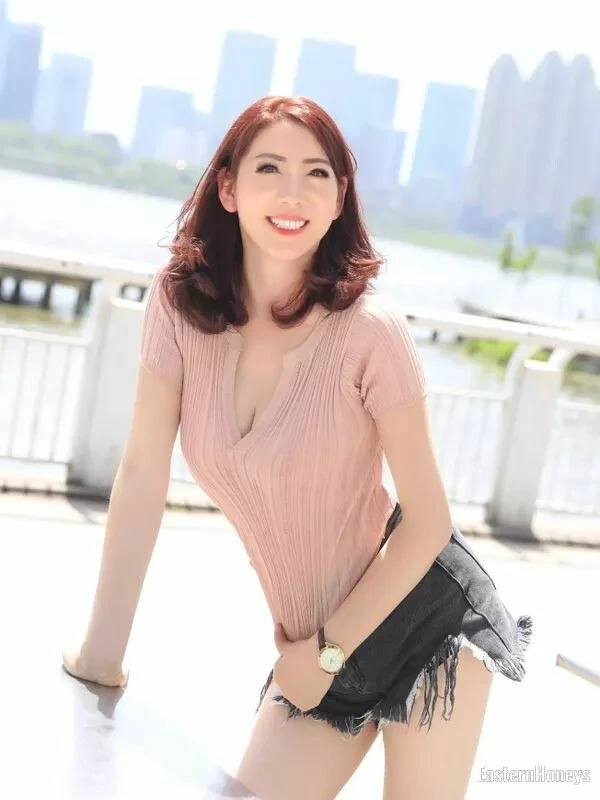 Six Profile image 2